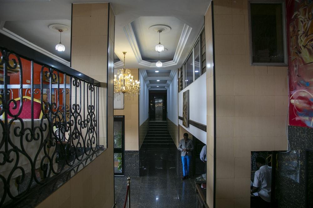 YaahoT Hotel — 7