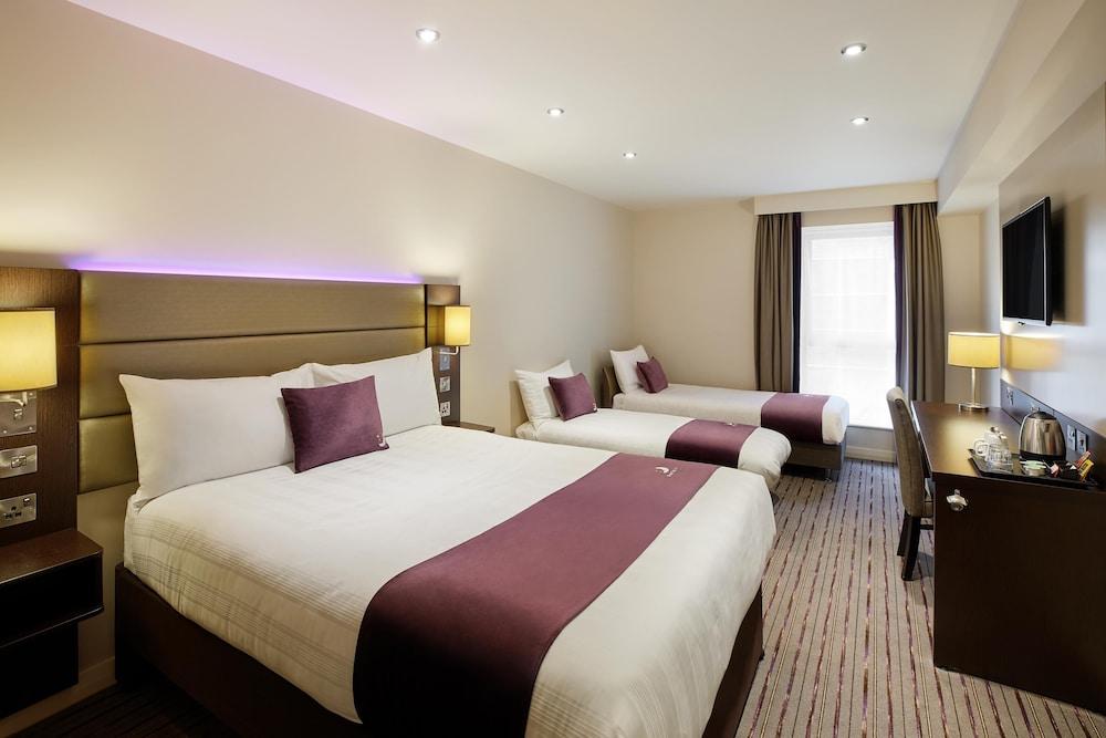 Premier Inn Newbury Town Centre South (A339) — 4