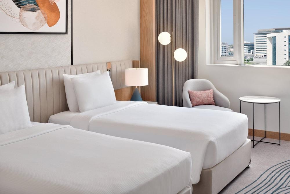 Crowne Plaza Dubai Jumeirah — 5