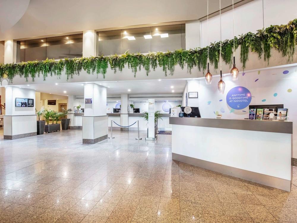 NOVOTEL SURFERS PARADISE — 10