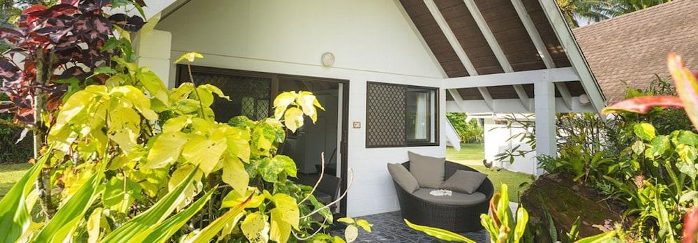 PALM GROVE RAROTONGA — 10