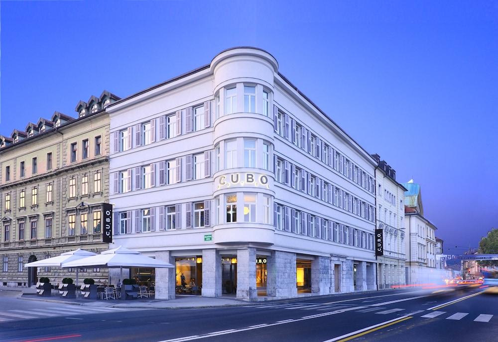Cubo Hotel 940185