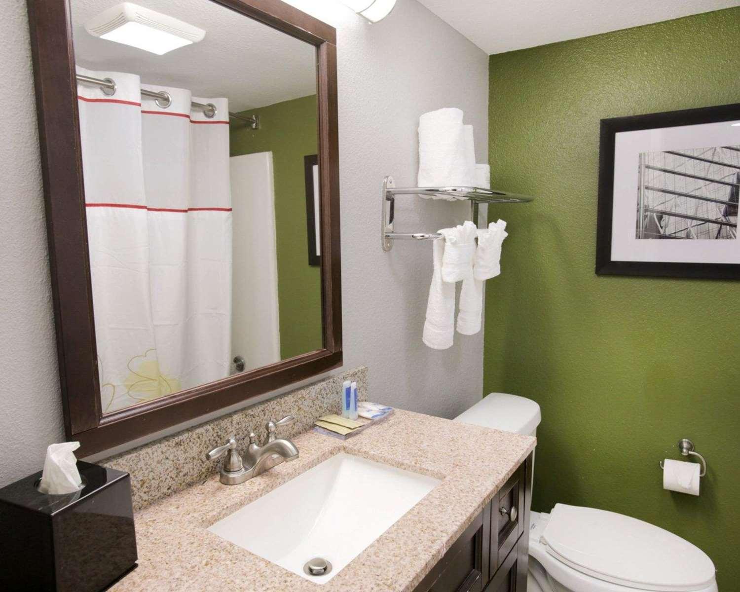 Scottish Inns Austin Downtown — 1