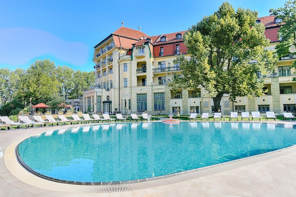 DANUBIUS HEALTH SPA RESORT THERMIA PALACE(formerly THERMIA PALACE HOTEL) — 1