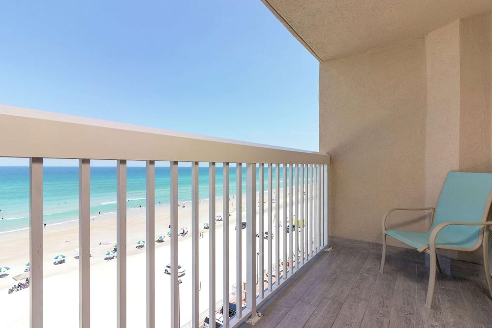 Hampton Inn Daytona Shores-Oceanfront — 6