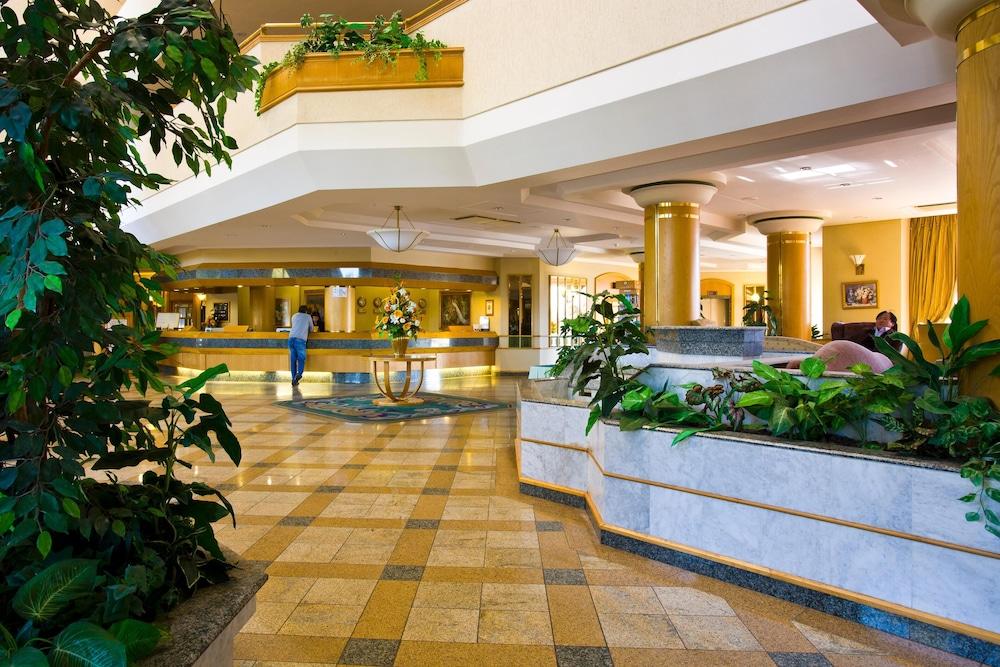 Movenpick Hotel Windhoek — 4