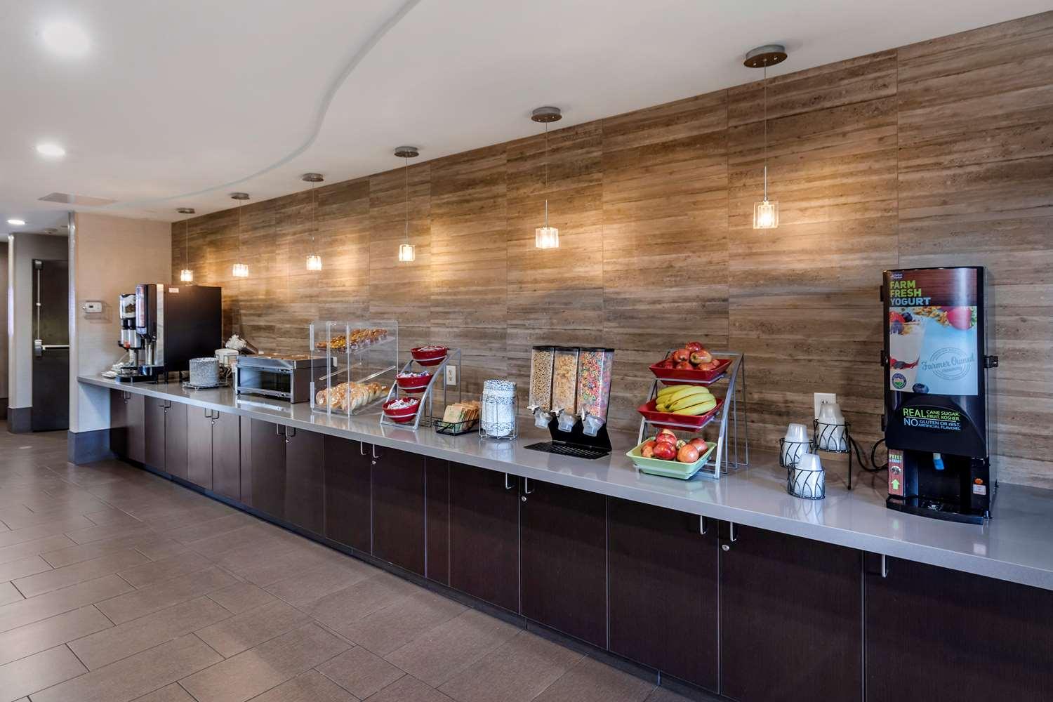 Best Western Plus Las Vegas South Henderson — 6