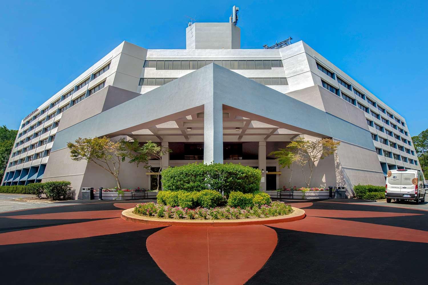 Doubletree Guest Suites Raleigh - Durham — 10