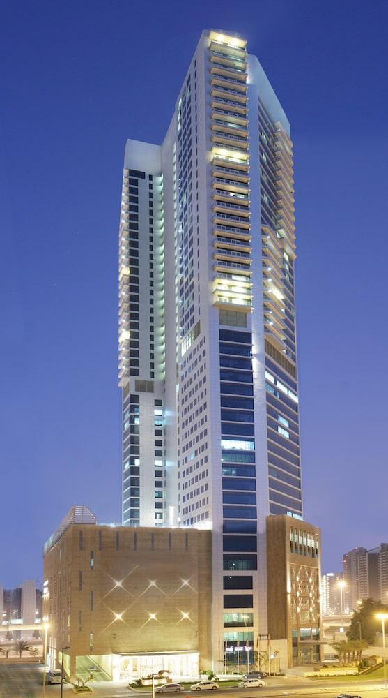 La Suite Dubai Hotel & Apartments — 1