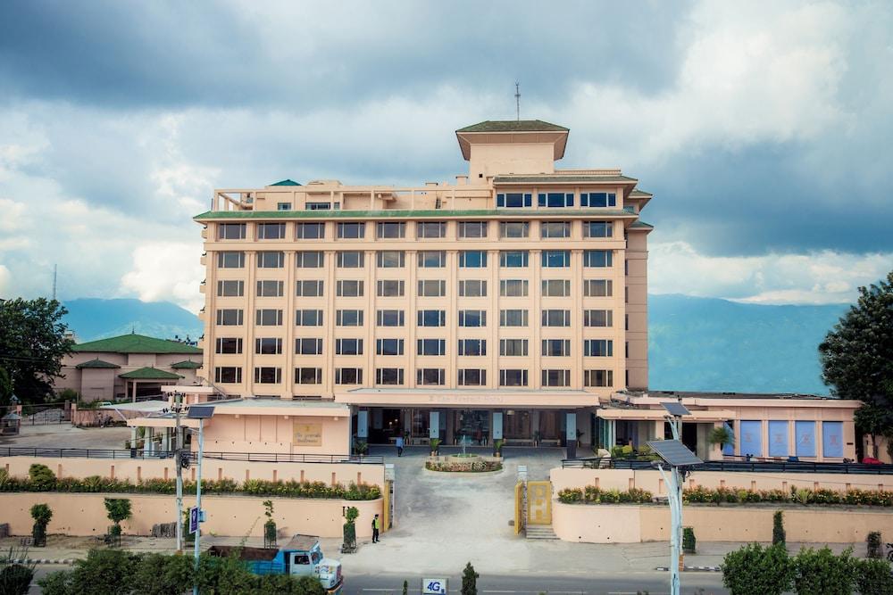 The Everest Hotel — 10