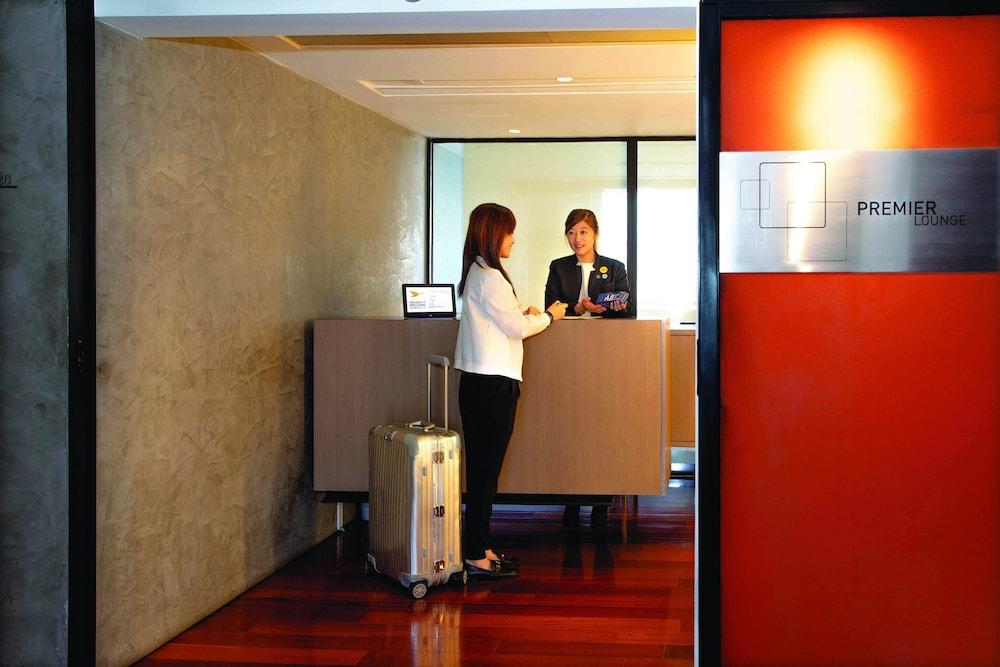 Novotel Century Hong Kong — 5