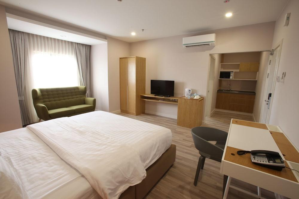 D'ANGGEREK SERVICE APARTMENT — 9