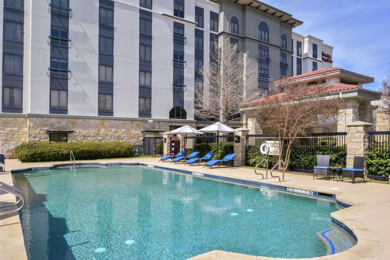 Hampton Inn & Suites Legacy Park-Frisco — 8