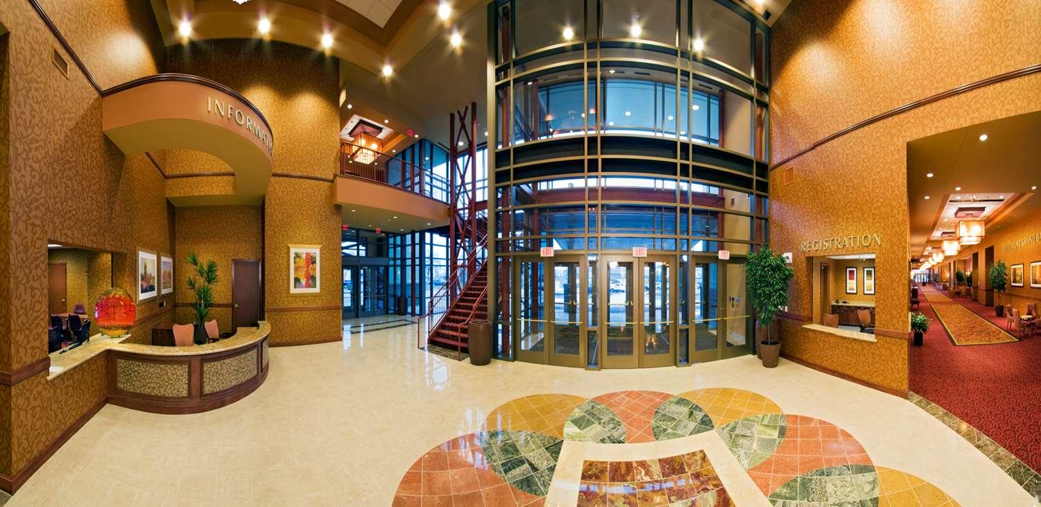 Embassy Suites By Hilton E Peoria Riverfront Conf Center — 2