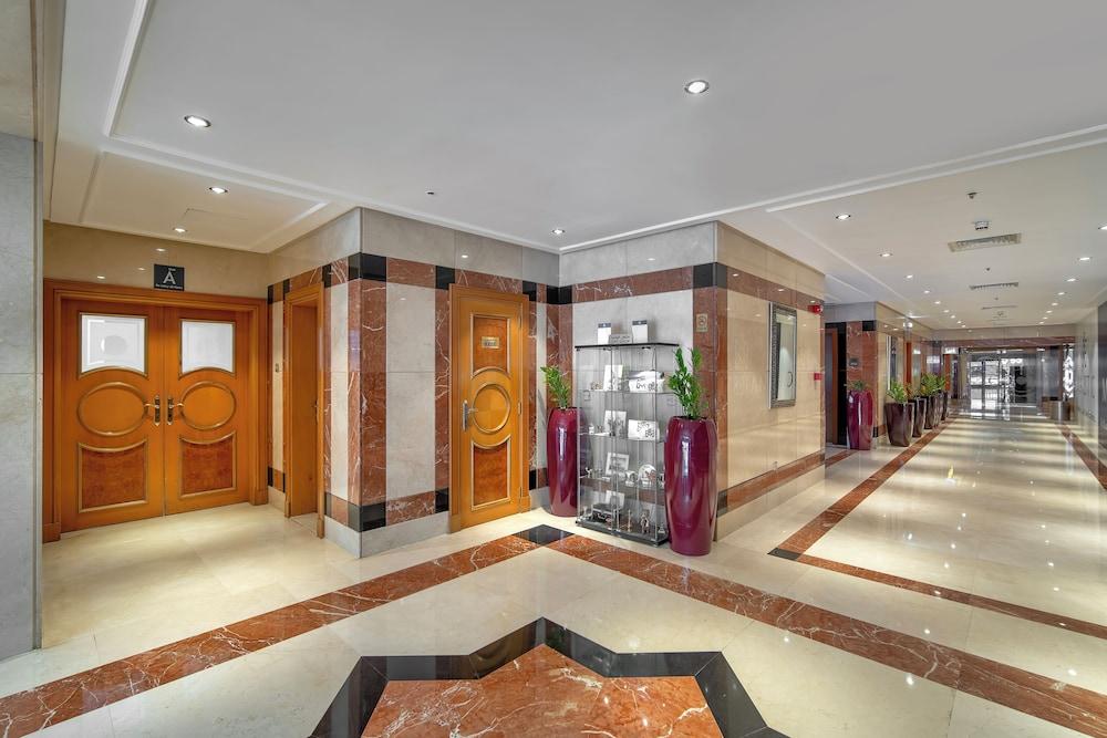 Majestic Premier Hotel Bur Dubai — 7