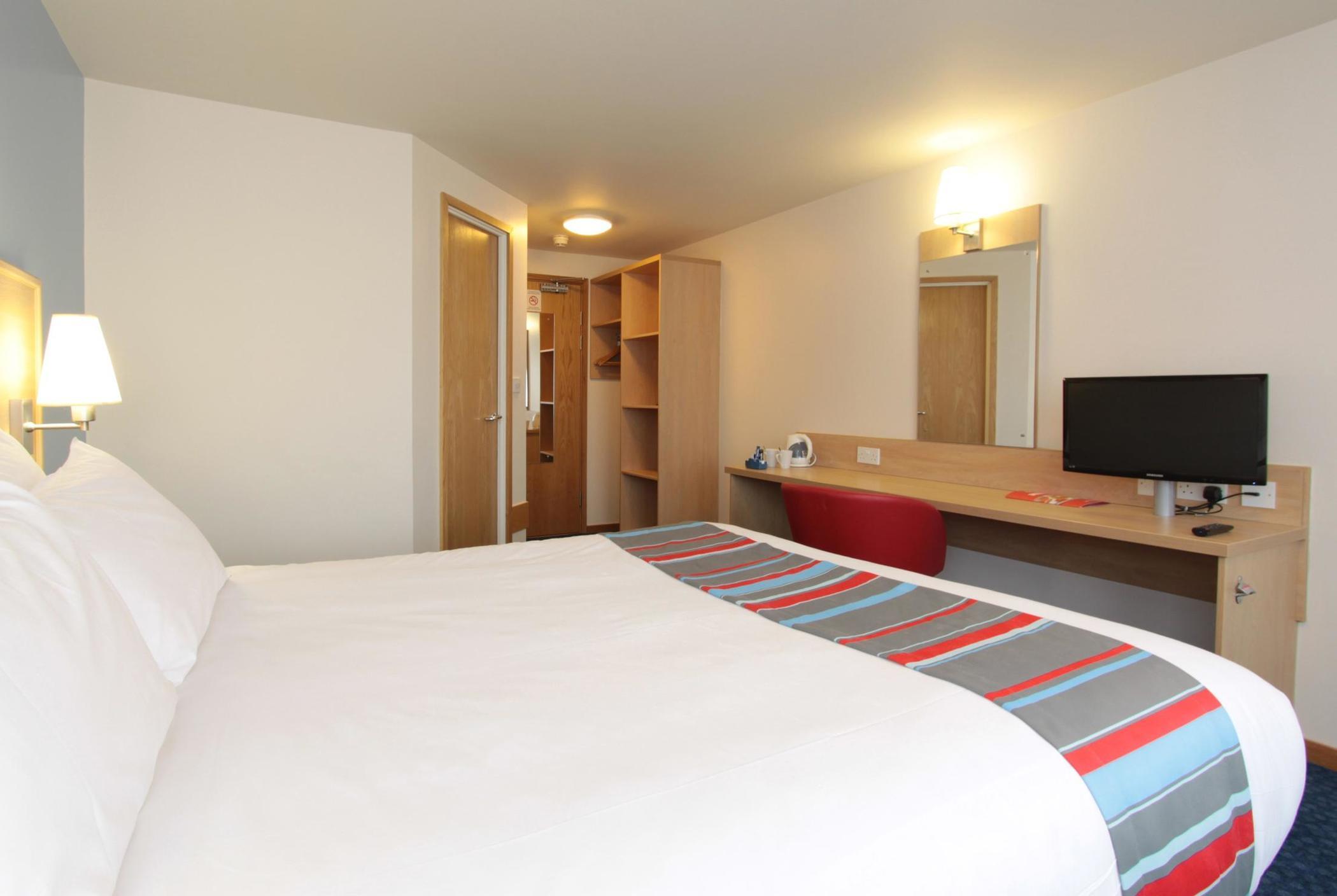 Travelodge Birmingham Central Broadway Plaza — 6