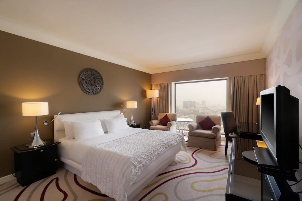 Le Meridien — 7