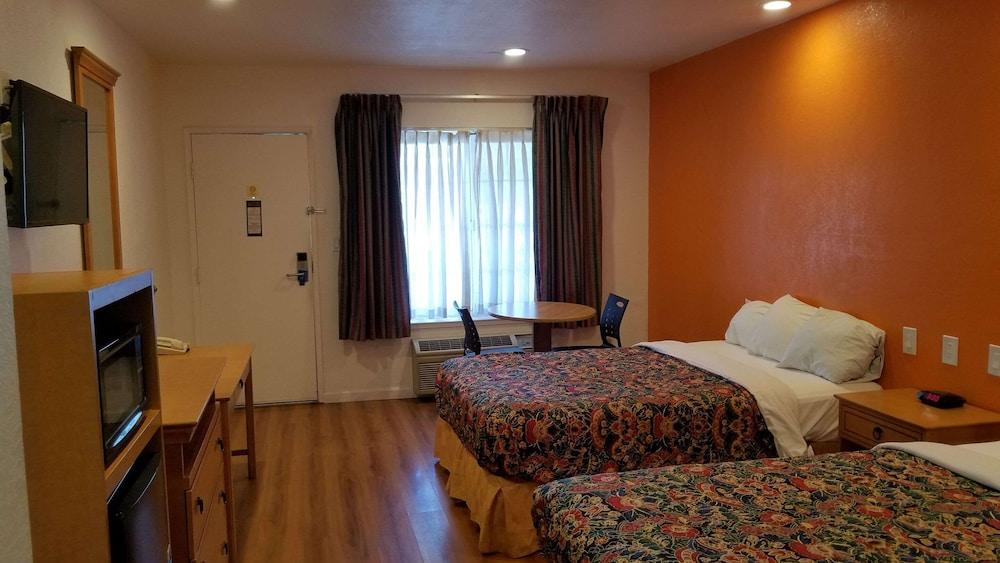 Rodeway Inn Alameda-Oakland — 5