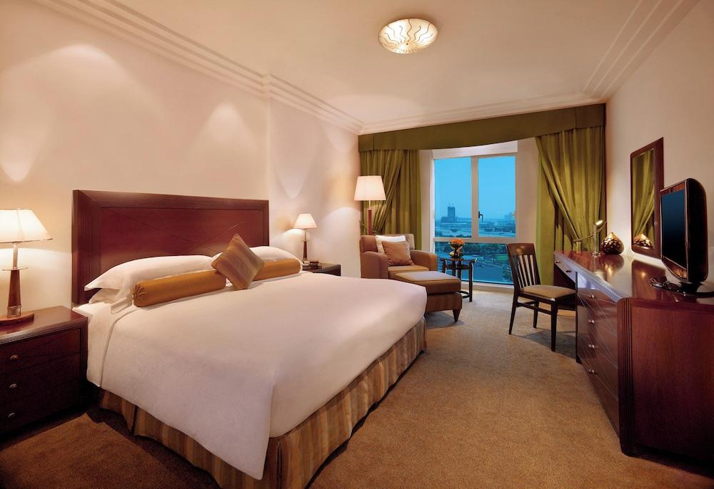 Grand Hyatt Residence — 8