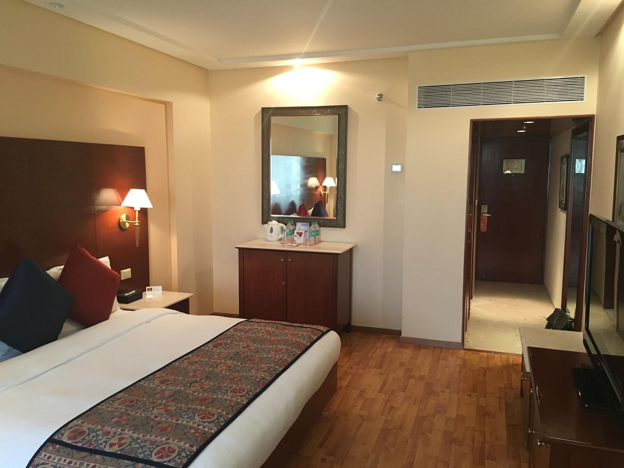 THE LALIT MUMBAI — 7