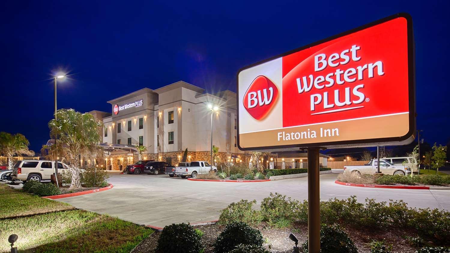 Best Western Plus Flatonia Inn — 2