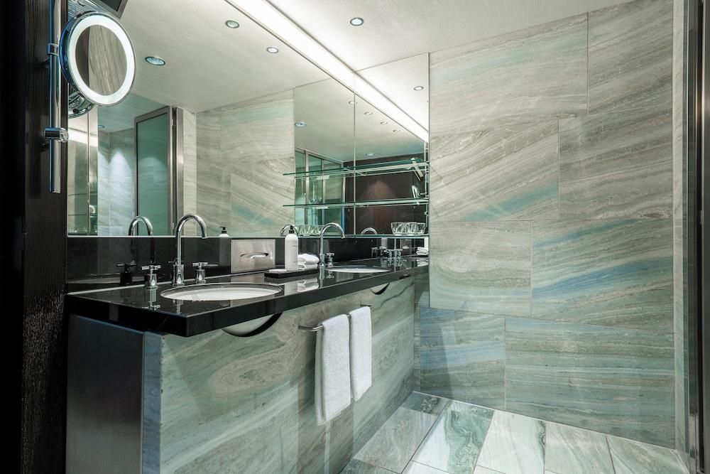 GRAND HYATT BERLIN — 7