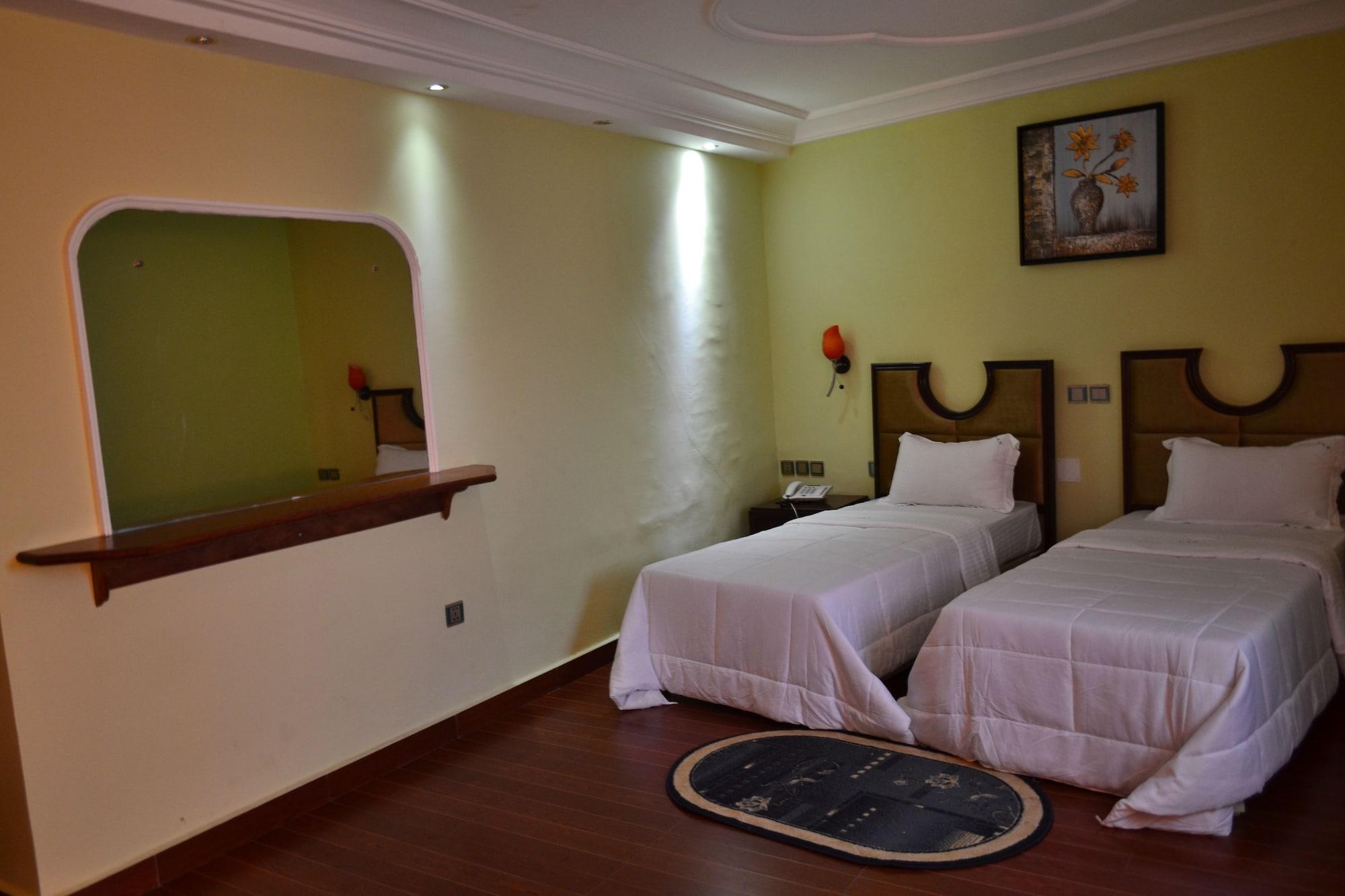 DK Hotel — 4