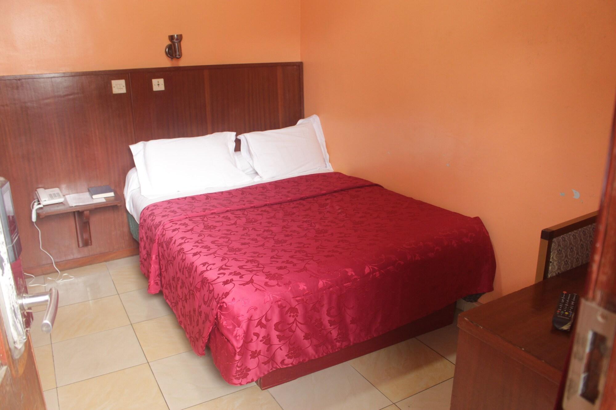 Somatel Hotel — 4