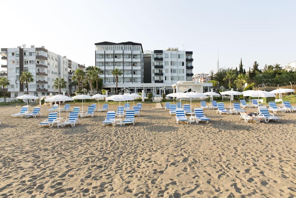 SAHIL MARTI HOTEL 30224