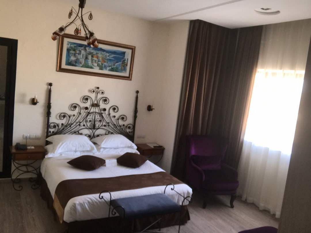 Hotel Colombe — 4