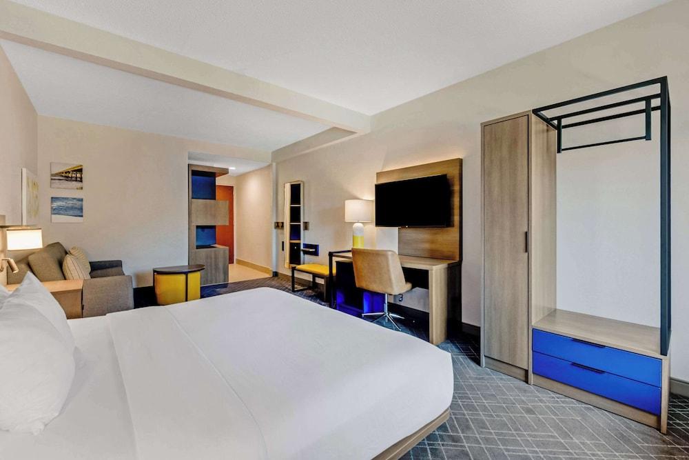 Comfort Suites Chesapeake - Norfolk — 10