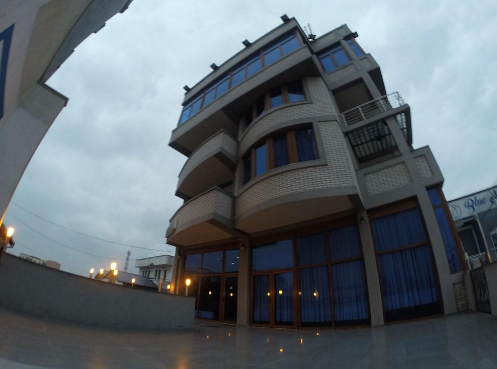 DENIS HOTEL — 6