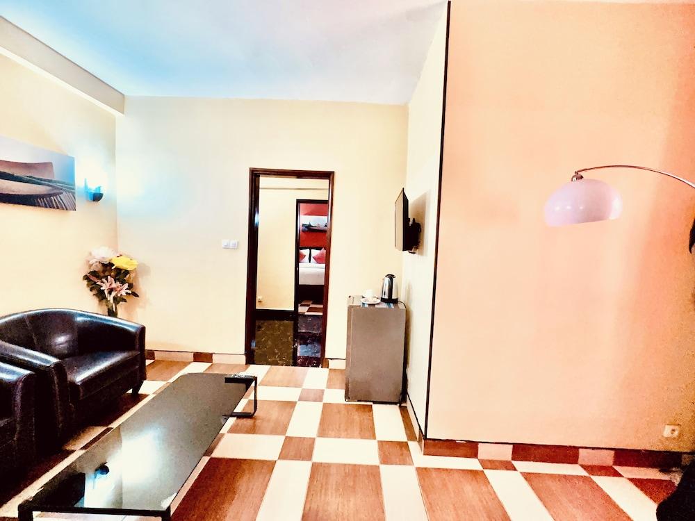 YaahoT Hotel — 6