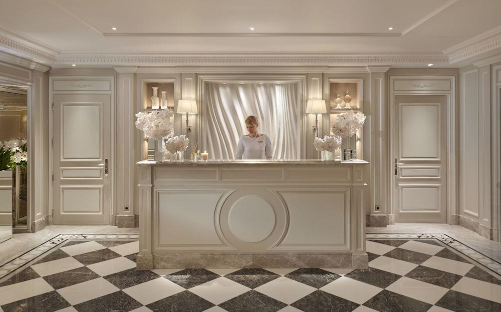 Four Seasons Hotel George V, Paris 7194 — 7