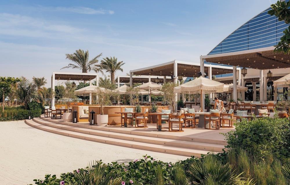 Jumeirah Beach Hotel Dubai — 7