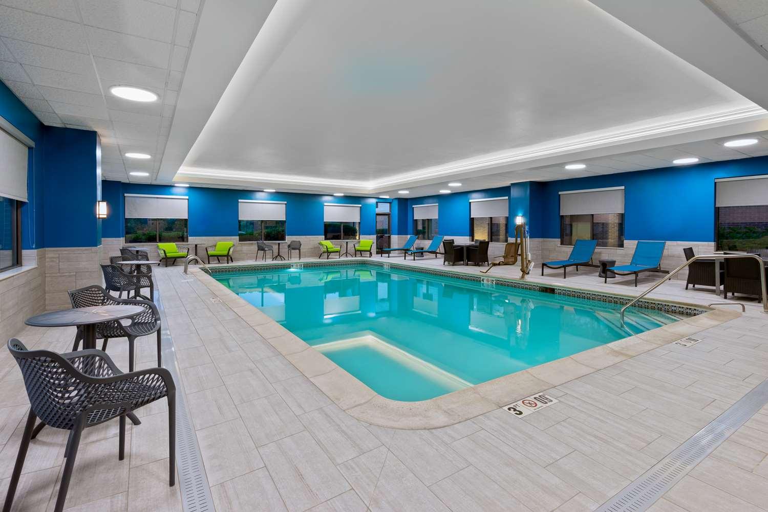 Hampton Inn Coventry - Warwick Area — 5