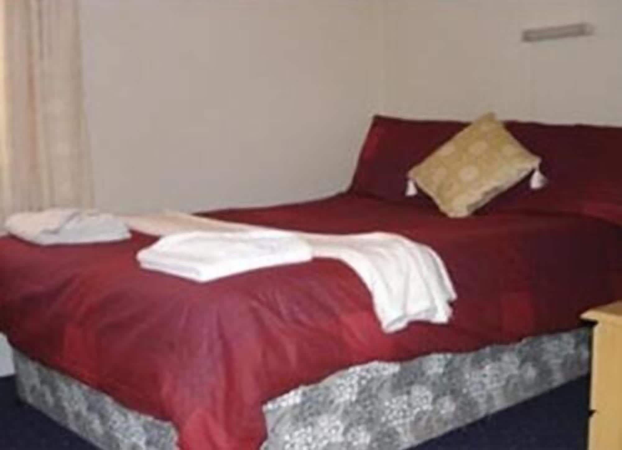 Clarron House Hotel — 7