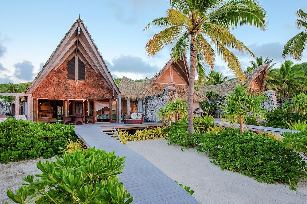 AITUTAKI ESCAPE — 6