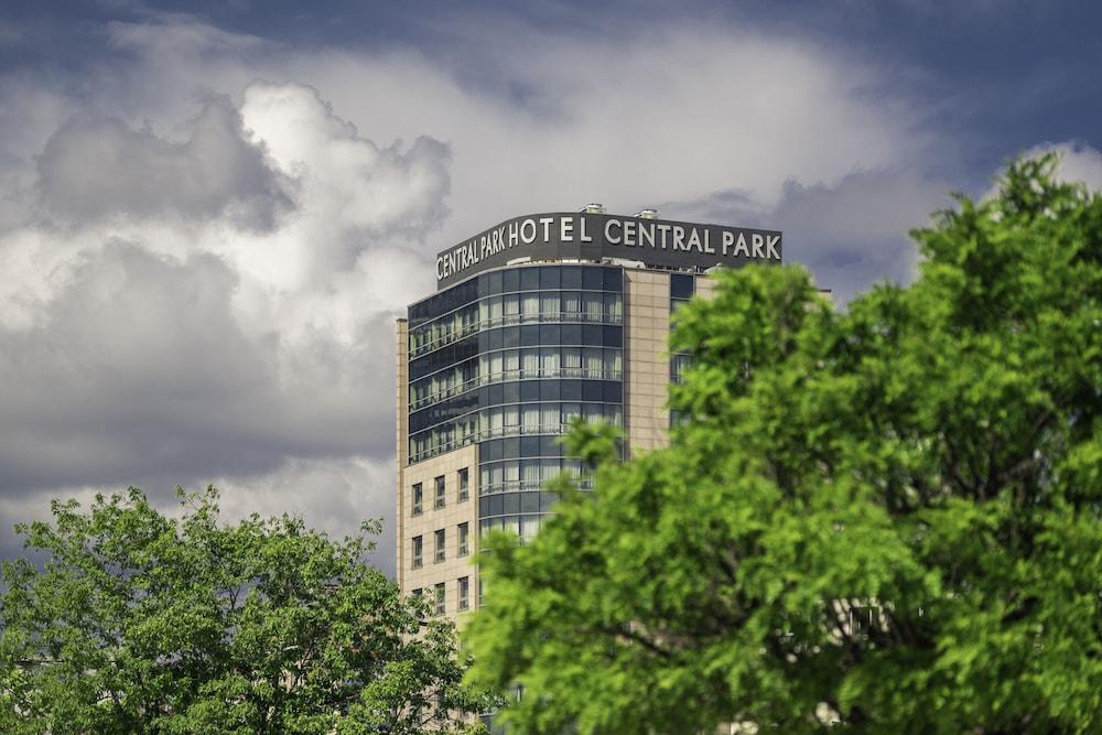 ROSSLYN CENTRAL PARK HOTEL — 2