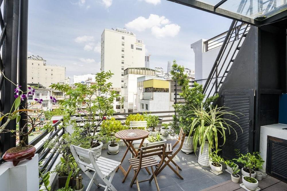 IPeace Hotel — 2