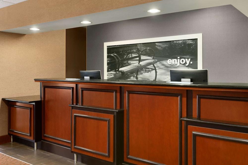 Hampton Inn Akron-Fairlawn — 7
