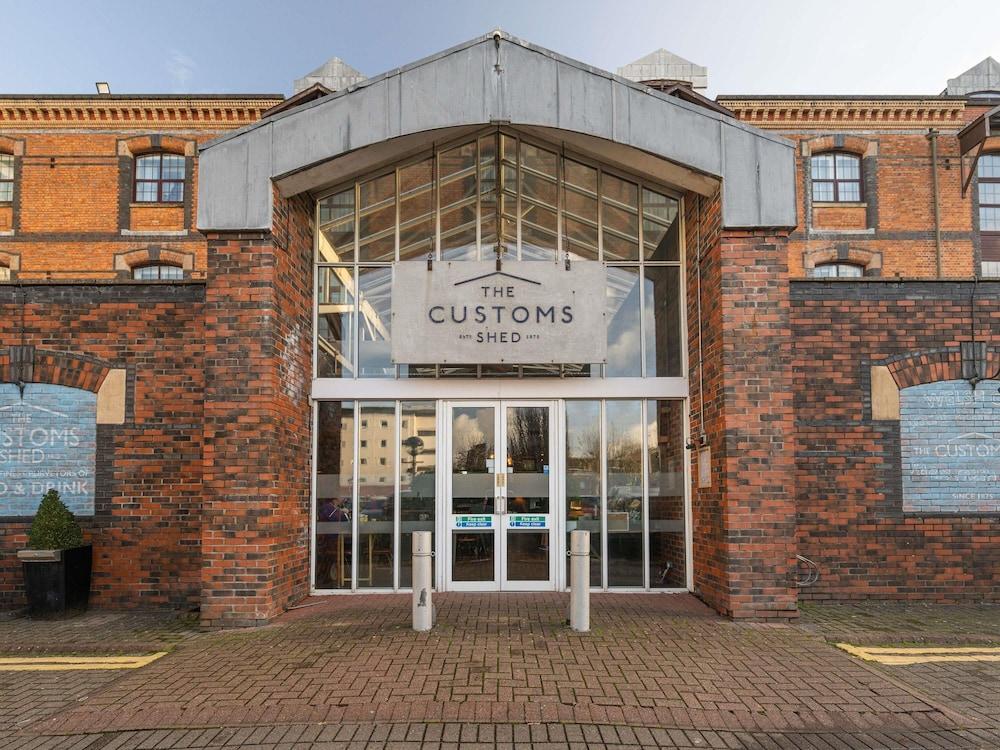 NOVOTEL CARDIFF CENTRE — 2