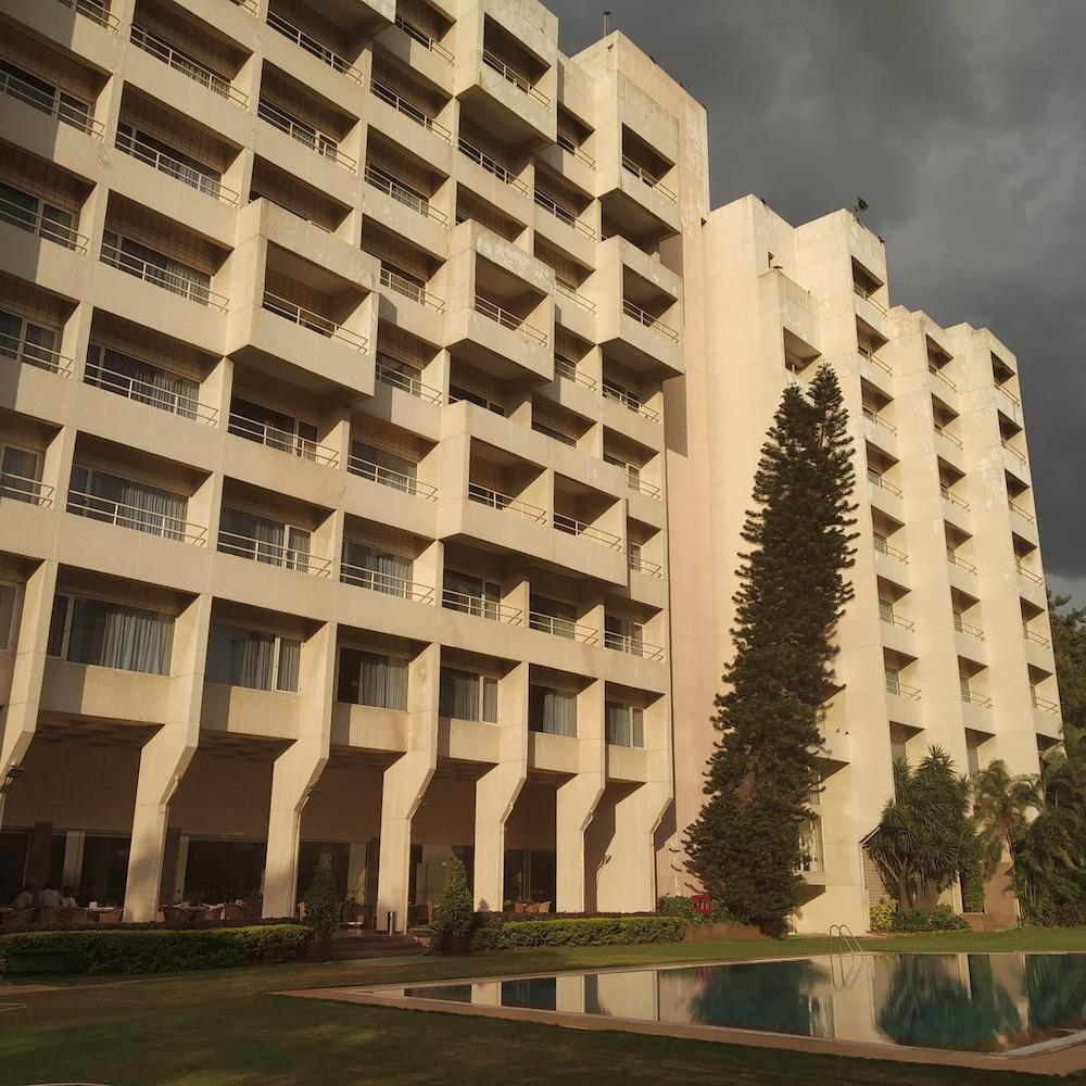 THE LALIT ASHOK — 4