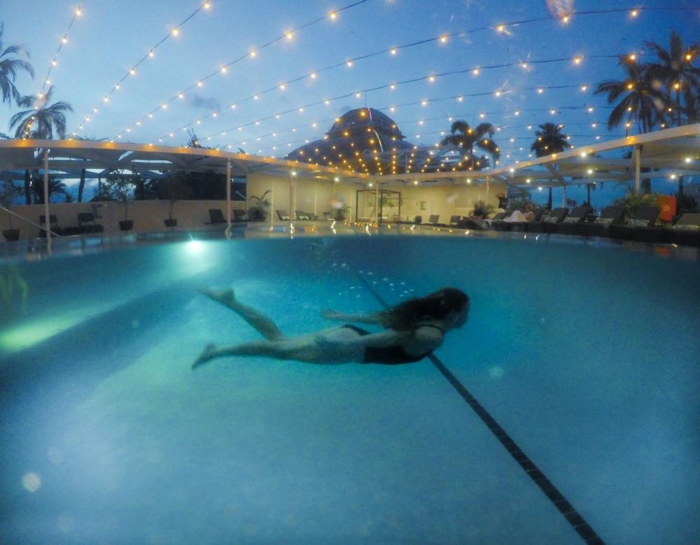 PULLMAN REEF HOTEL CASINO — 4