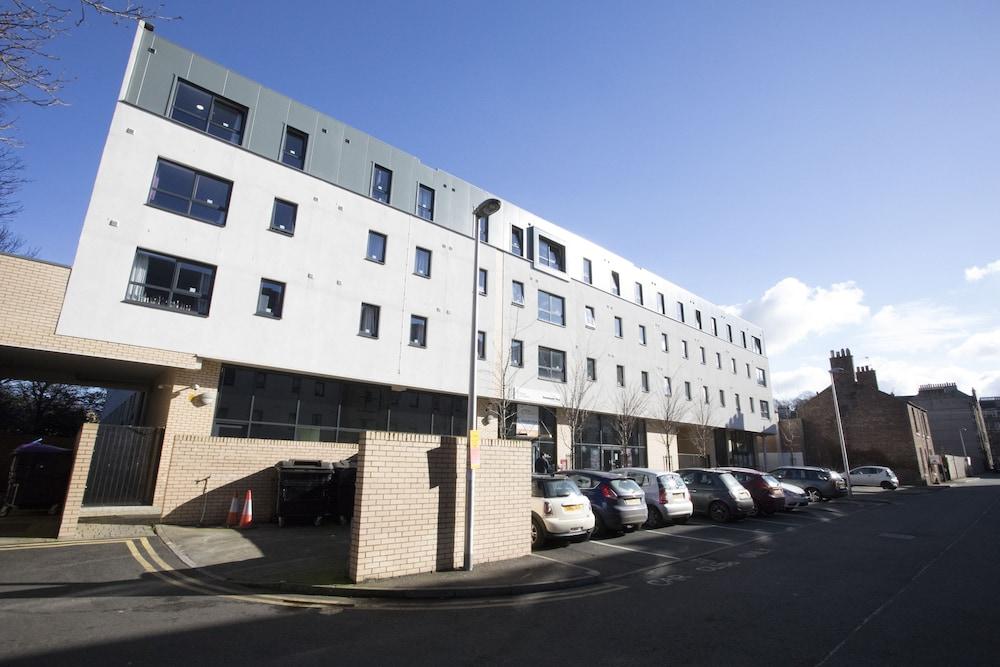 Beaverbank Place - Campus Residence — 7