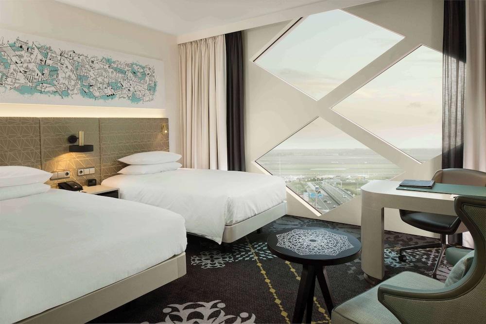 Hilton Amsterdam Airport Schiphol — 9