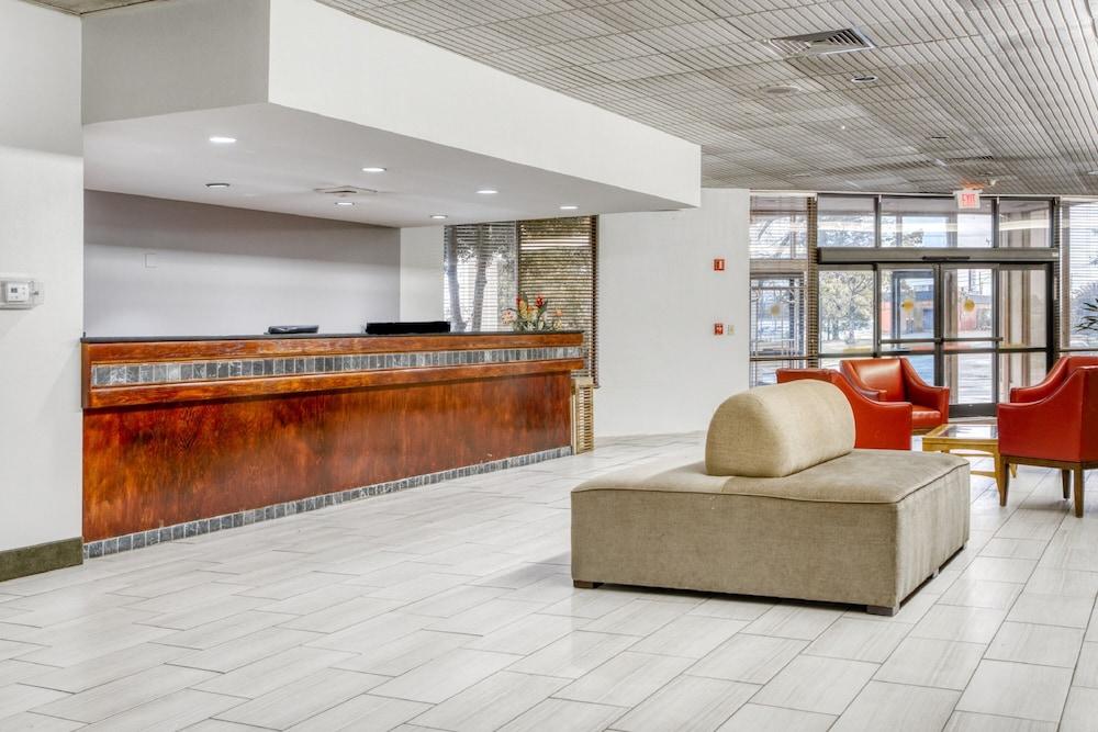 OYO Hotel Burlington South — 2