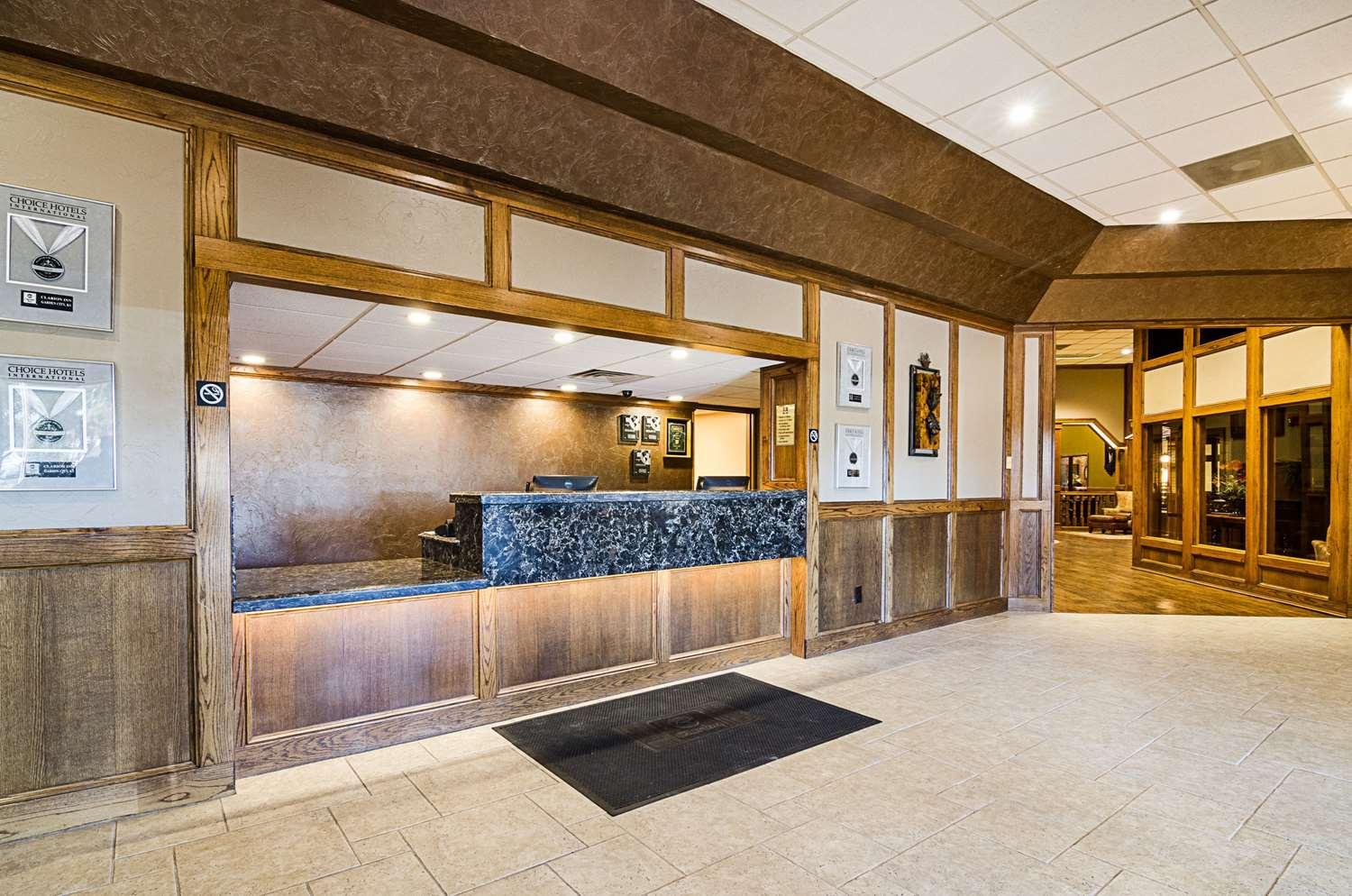 Clarion Inn Garden City, KS — 9