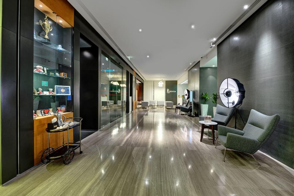The Act Hotel - Sharjah — 10