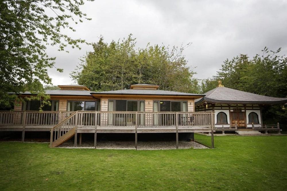 Donnington Grove Hotel and Country Club — 4